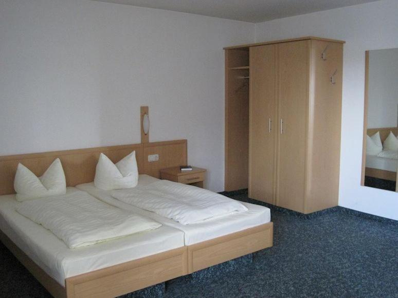 Hotel Jagermo Grasbrunn Room photo